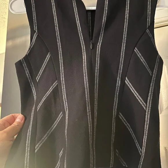 NWOT 10 Crosby Derek Lam Black White Pinstripe Sleeveless Back Zip Top 0 - Picture 4 of 7